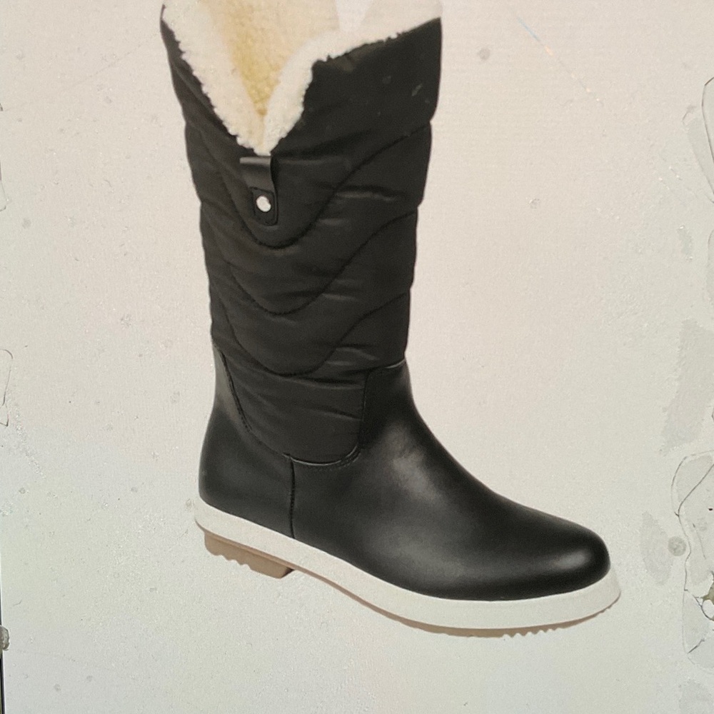 Journee Collection Pippah Winter Weather Black Quilted Winter Boots NIB Size 10